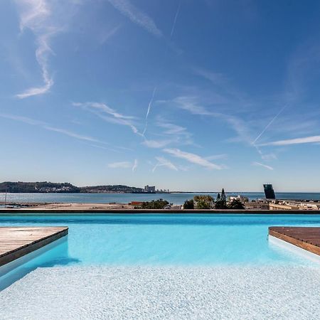 Guestready - Alges Apt With Stunning Rooftop Pool Apartment Luaran gambar