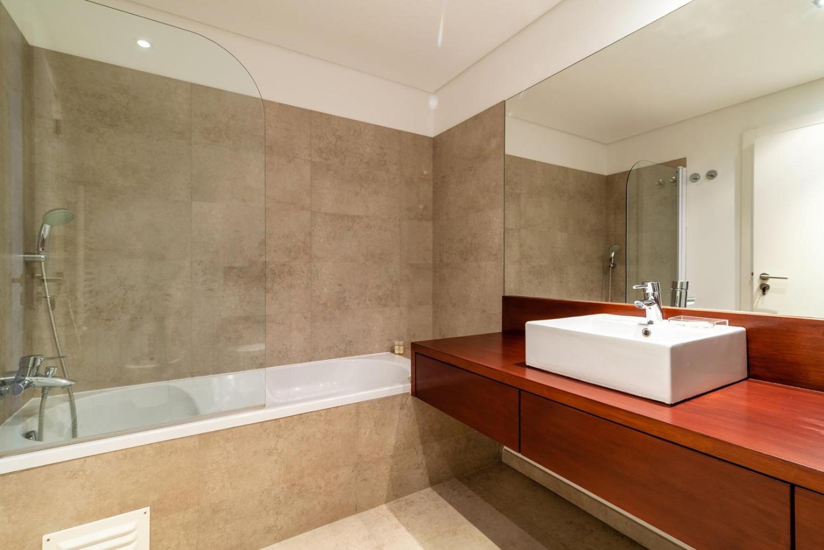 Guestready - Alges Apt With Stunning Rooftop Pool Apartment Luaran gambar